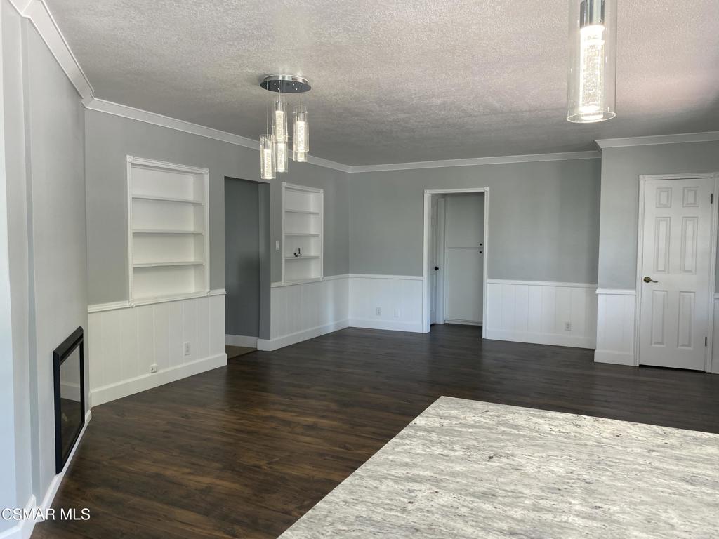 4511 Barnard Street Simi Valley, CA 93063 - Photo 6 of 25