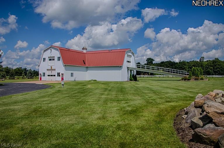 14360 Butternut Road Burton, OH 44021 - Photo 3 of 25