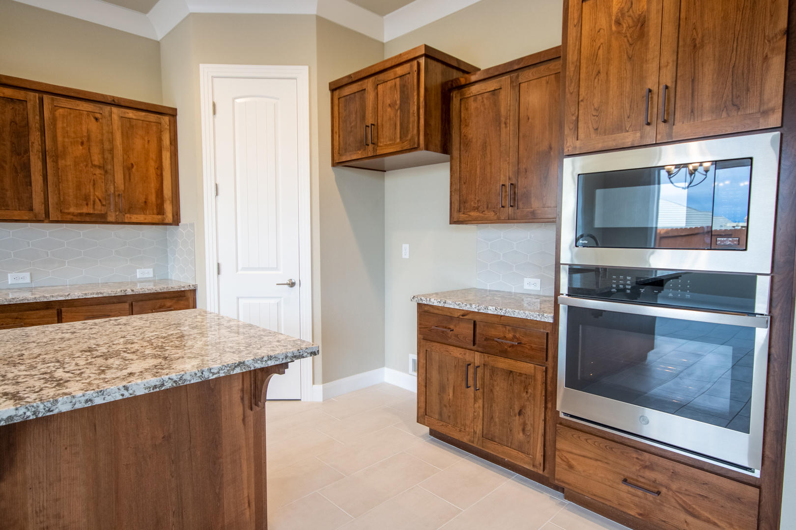 4708 Lower Springs Road Redding, CA 96001 - Photo 4 of 14 4