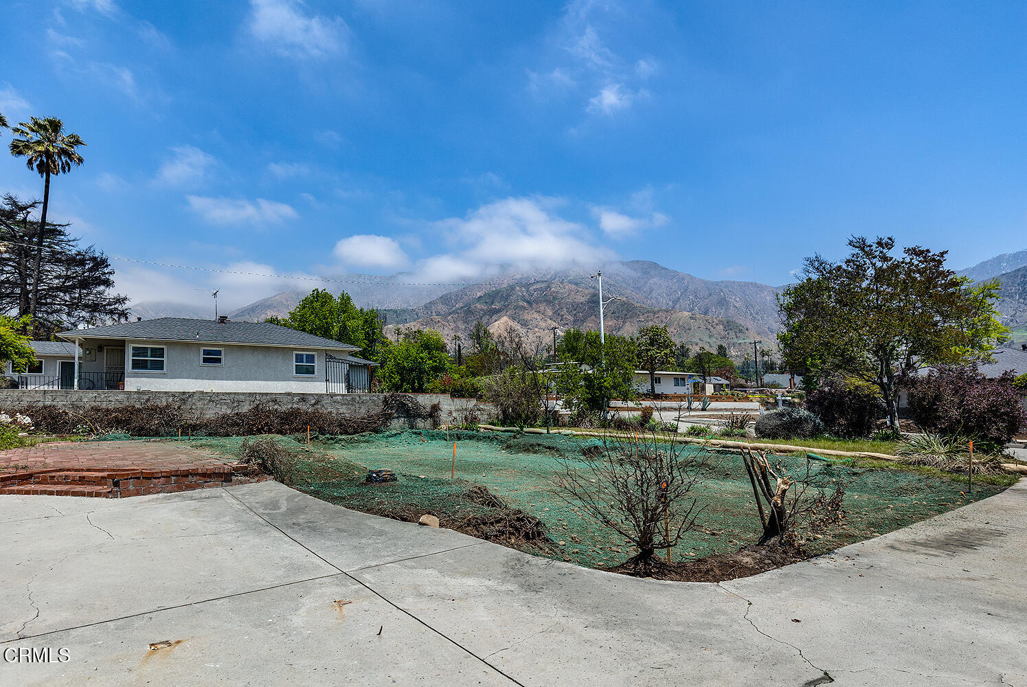 2221 Sinaloa Avenue Altadena, CA 91001 - Photo 20 of 22 a view of a backyard with a garden and entertaining space