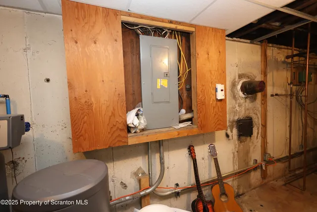 $379,999 | 275 Old East End Boulevard, Wilkes Barre, PA 18702