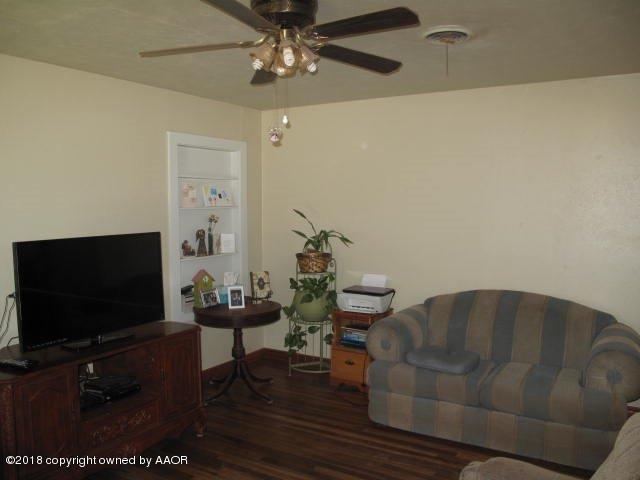 4021 South Jackson Street Amarillo, TX 79110 - Photo 7 of 17 253