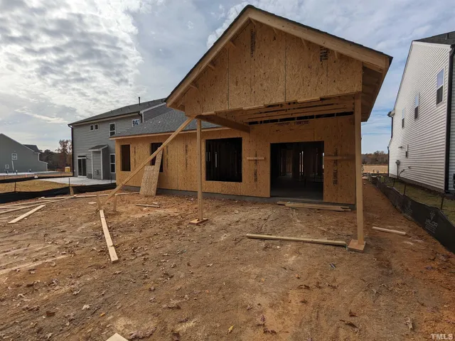 a house view with a outdoor space