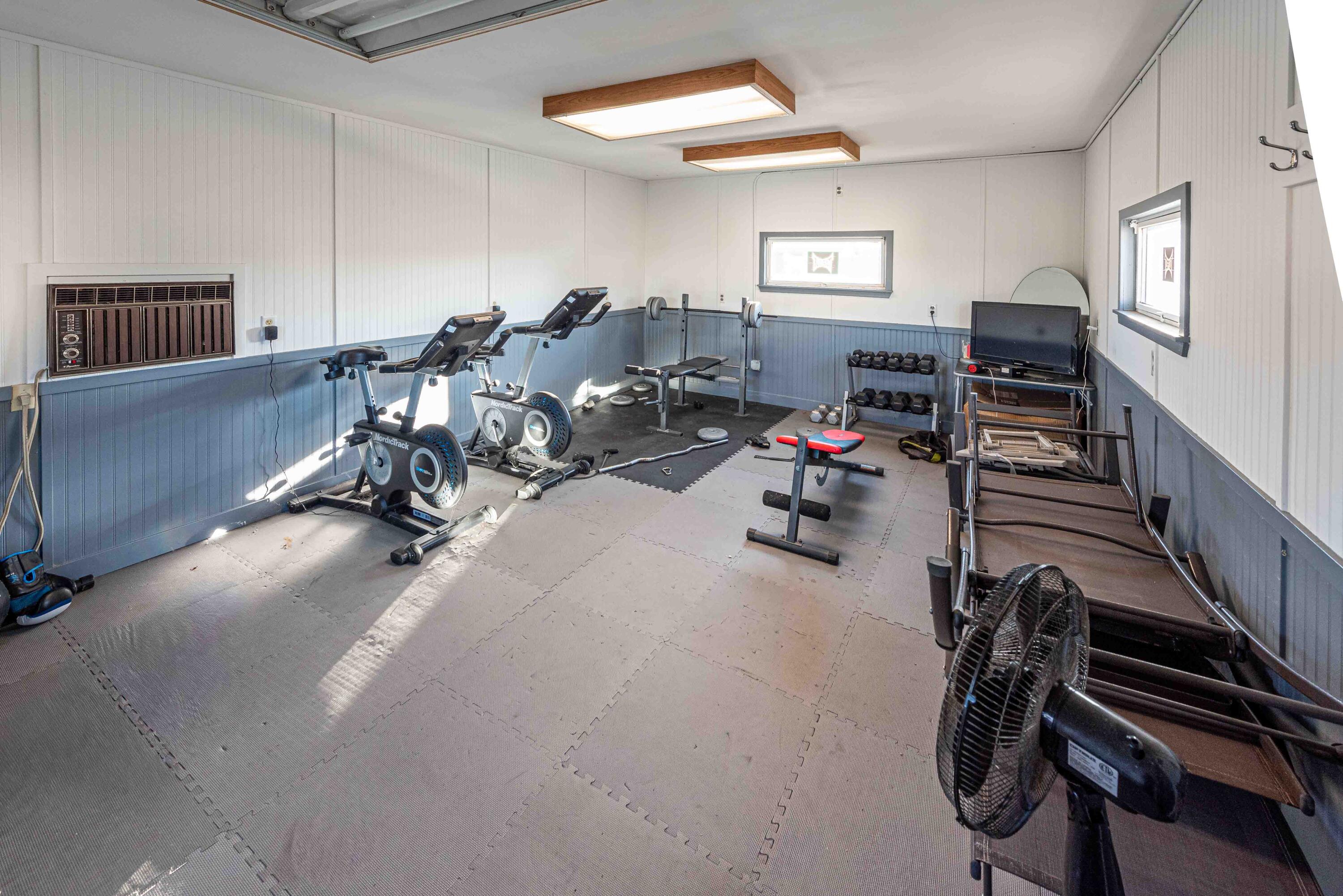 6721 59th Avenue Kenosha, WI 53142 - Photo 15 of 19 Outbuilding