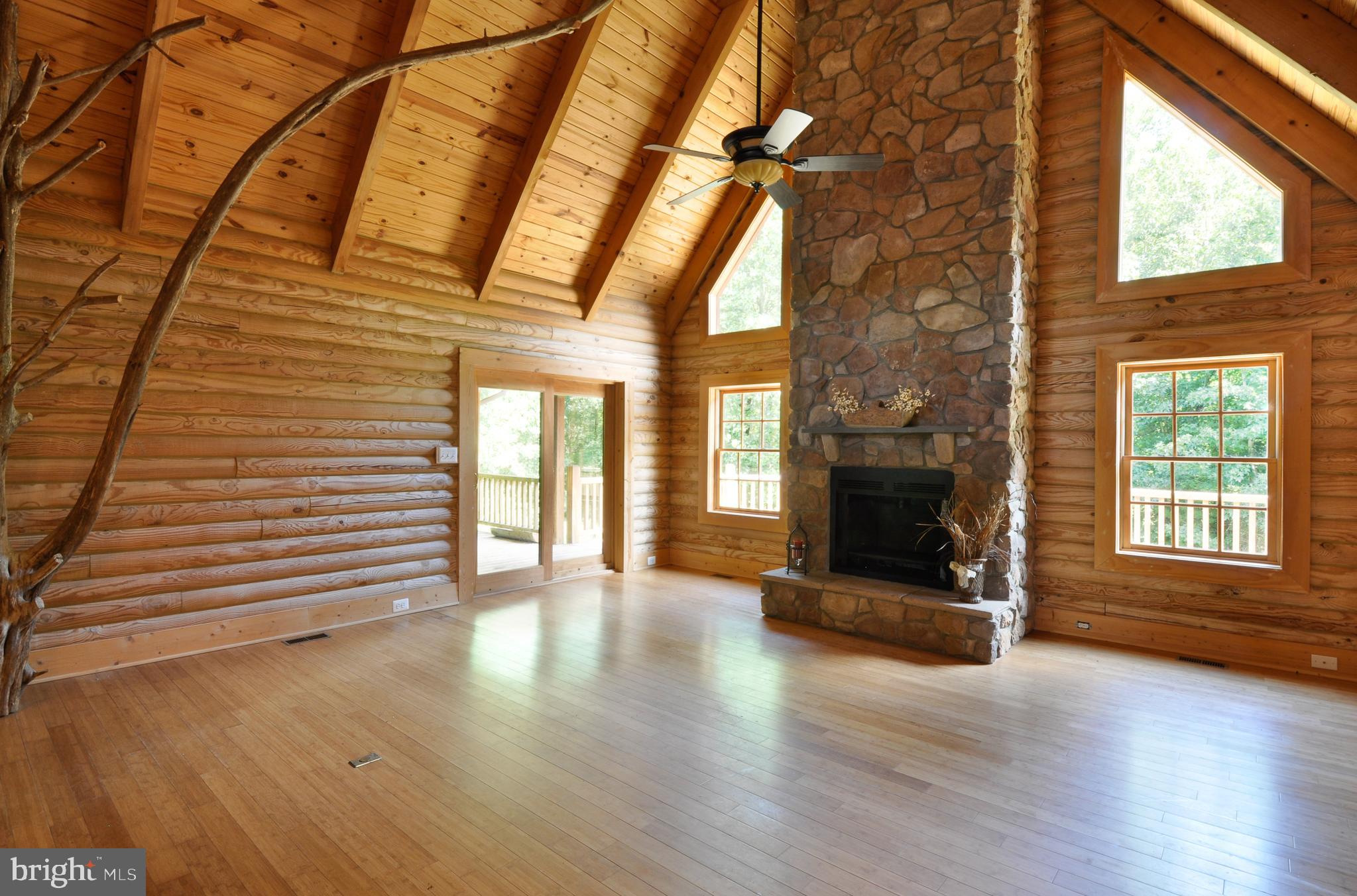 359 Caisson Road Fredericksburg, VA 22405 - Photo 25 of 47 Family/Living room