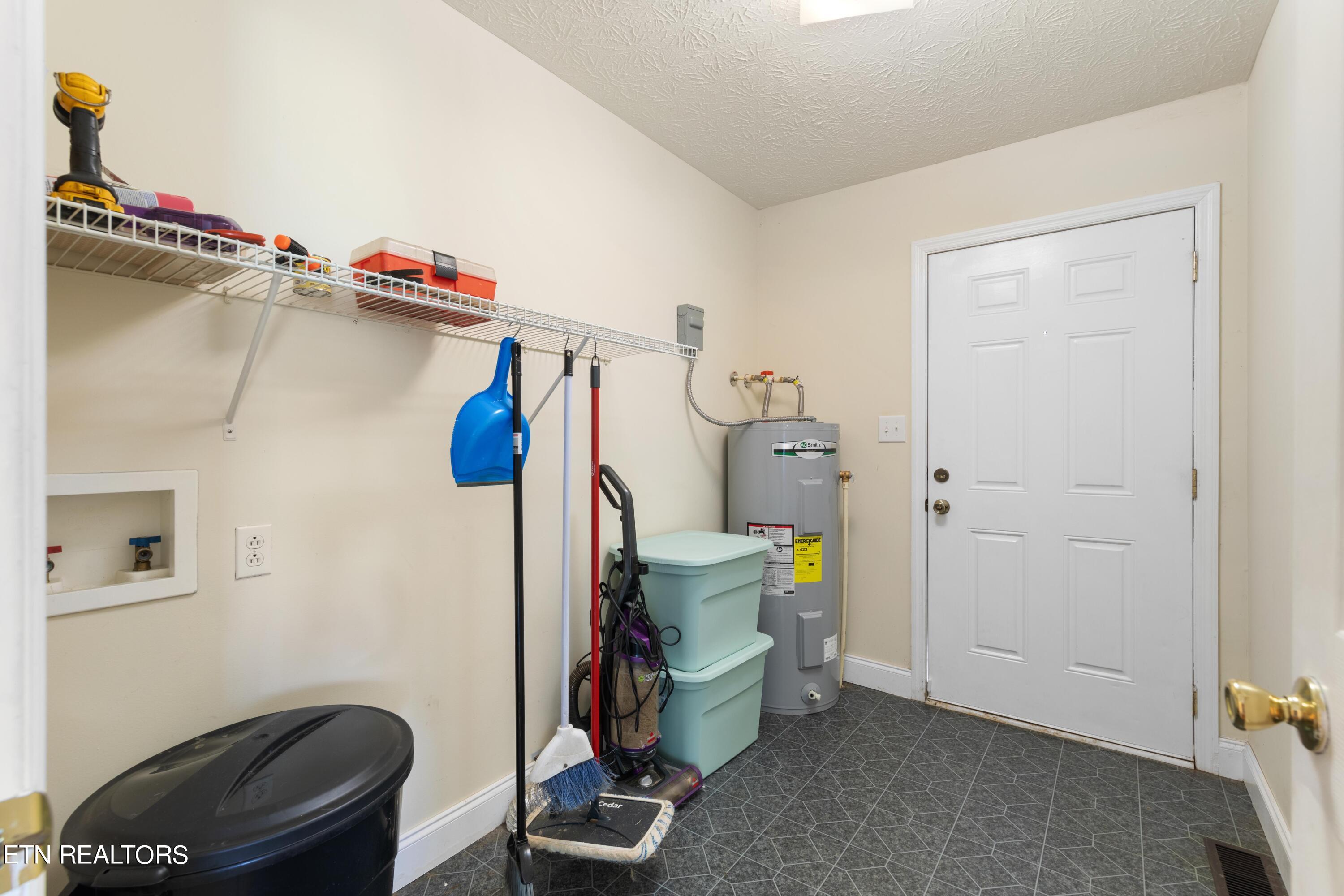105 Watson Road Caryville, TN 37714 - Photo 10 of 17 030A9799
