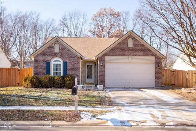 $350,000 | 13270 Summerwood Lane, Fishers, IN 46038