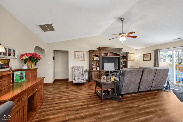 $350,000 | 13270 Summerwood Lane, Fishers, IN 46038