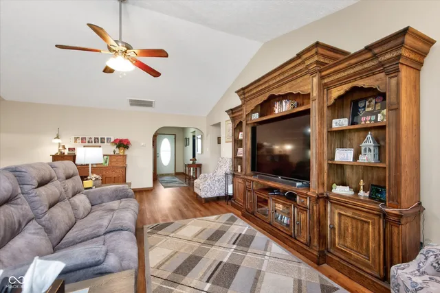 $350,000 | 13270 Summerwood Lane, Fishers, IN 46038