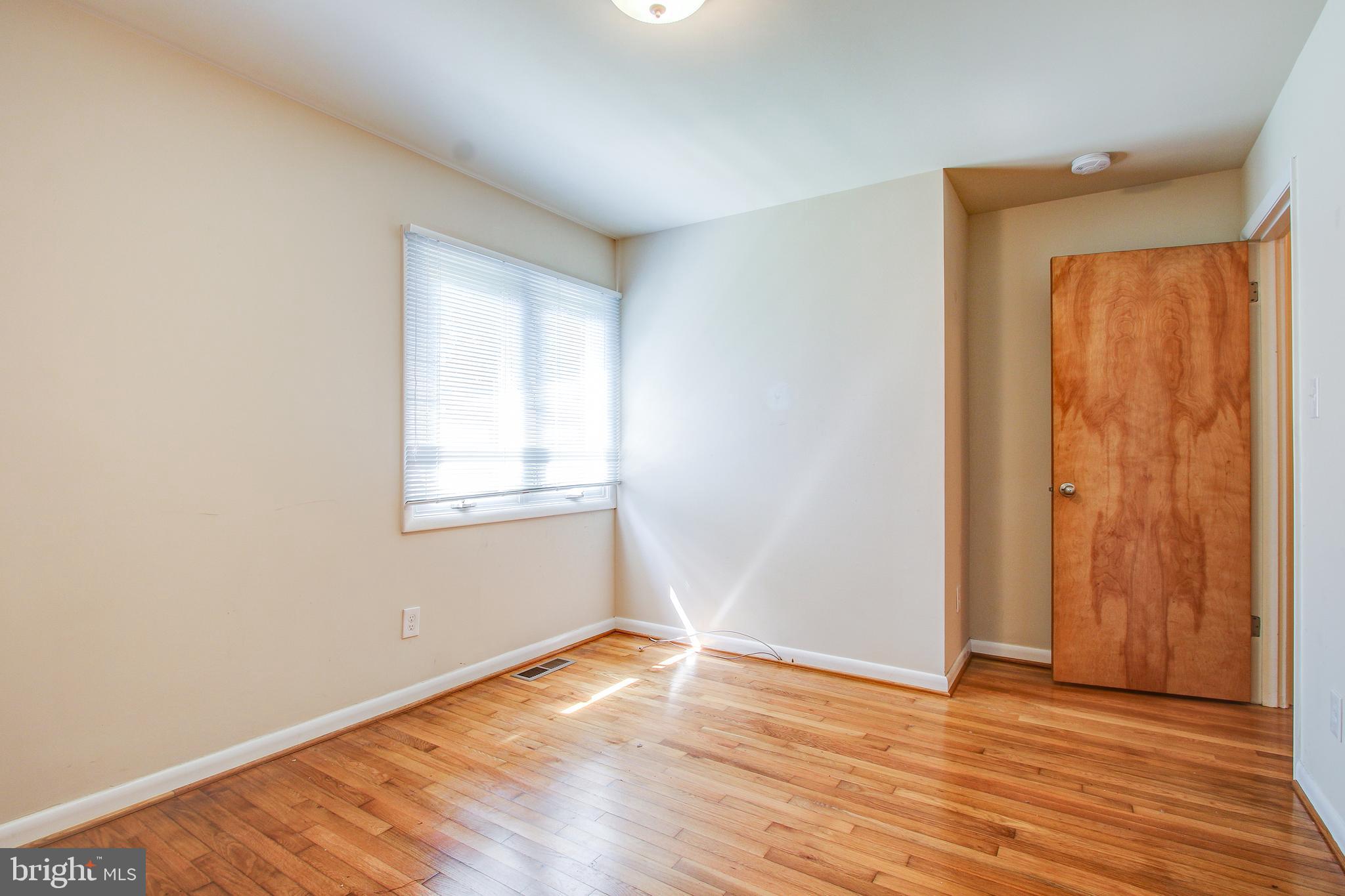 1700 Beaver Circle Reston, VA 20190 - Photo 26 of 36