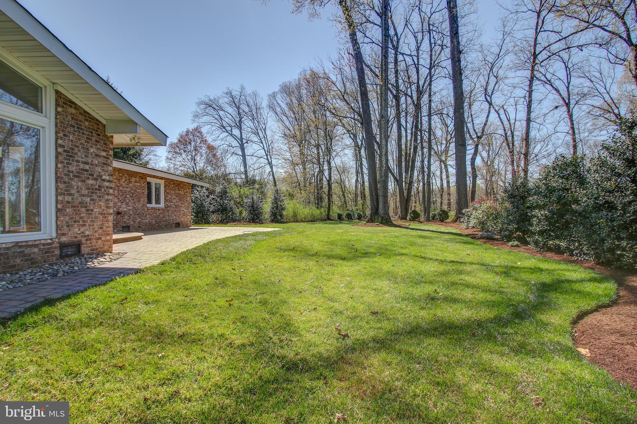 1700 Beaver Circle Reston, VA 20190 - Photo 32 of 36