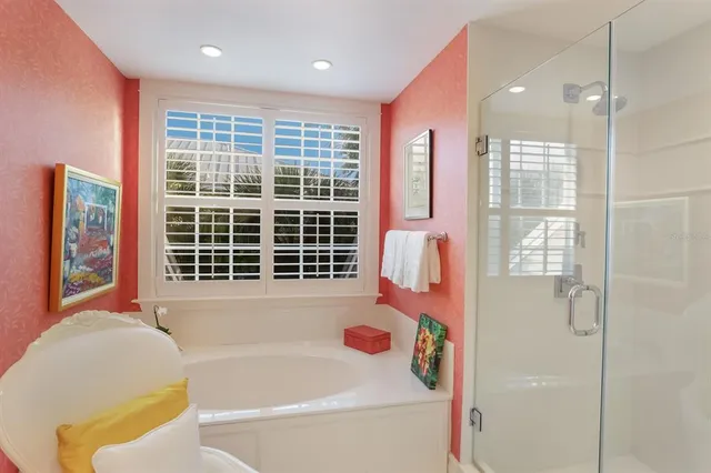 a view of entryway with a window