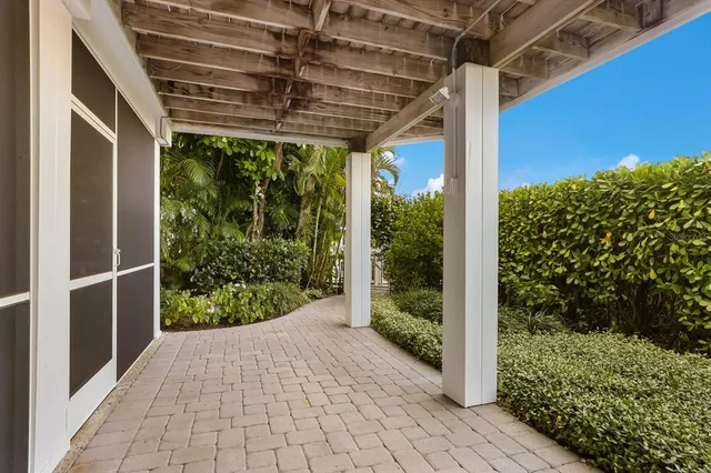 a view of a tennis court