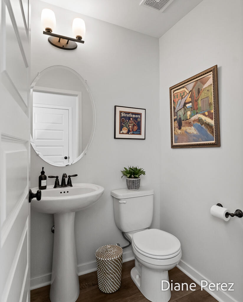 1624 Harding Street Holland, MI 49423 - Photo 16 of 42 Harding HM half bath
