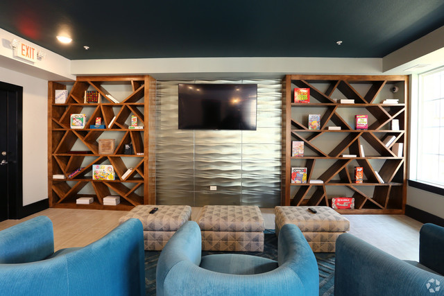 700 East Algonquin Road, Unit 2412 Schaumburg, IL 60173 - Photo 12 of 23