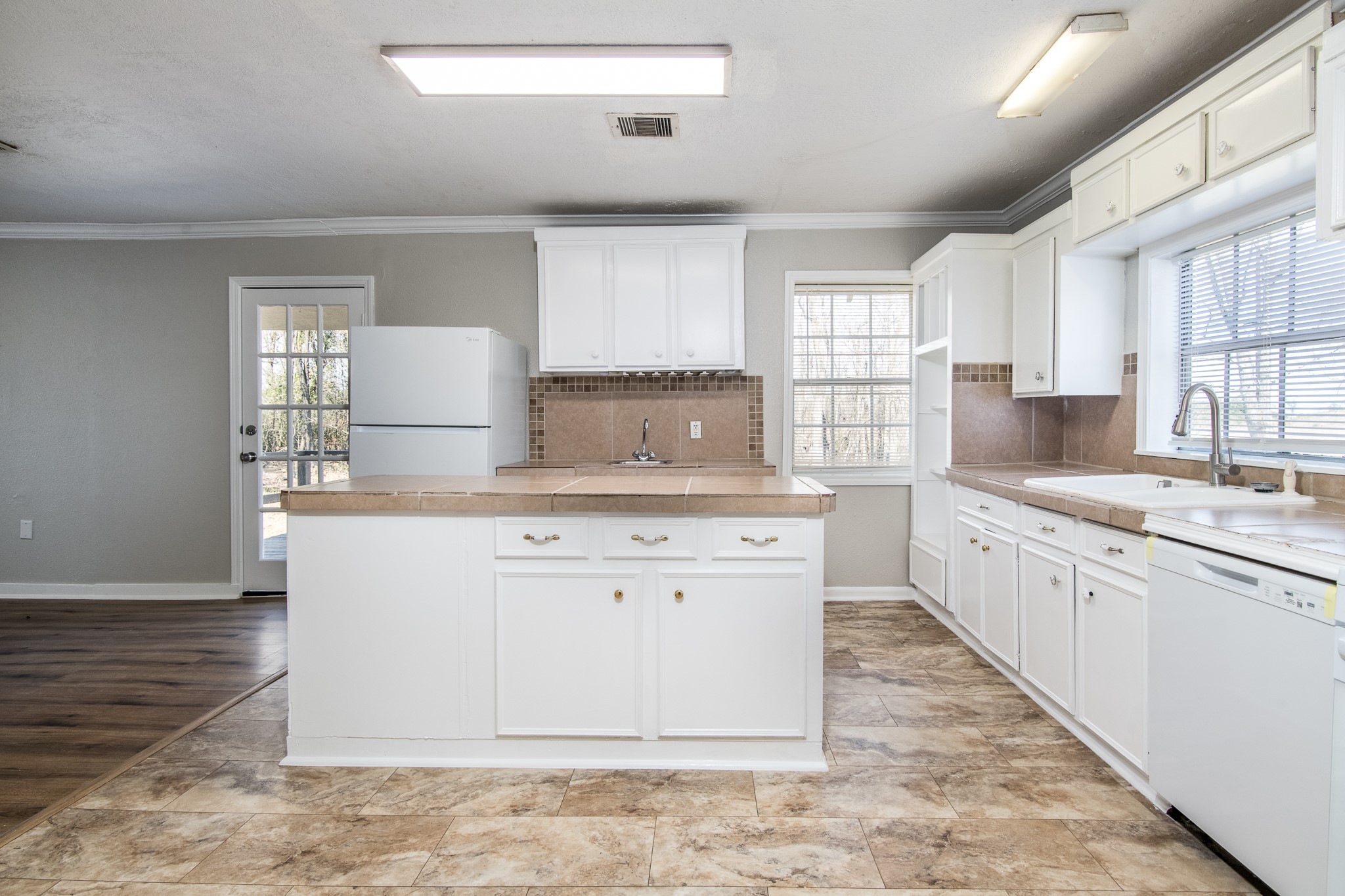 1007 East Main Street Tomball, TX 77375 - Photo 15 of 28