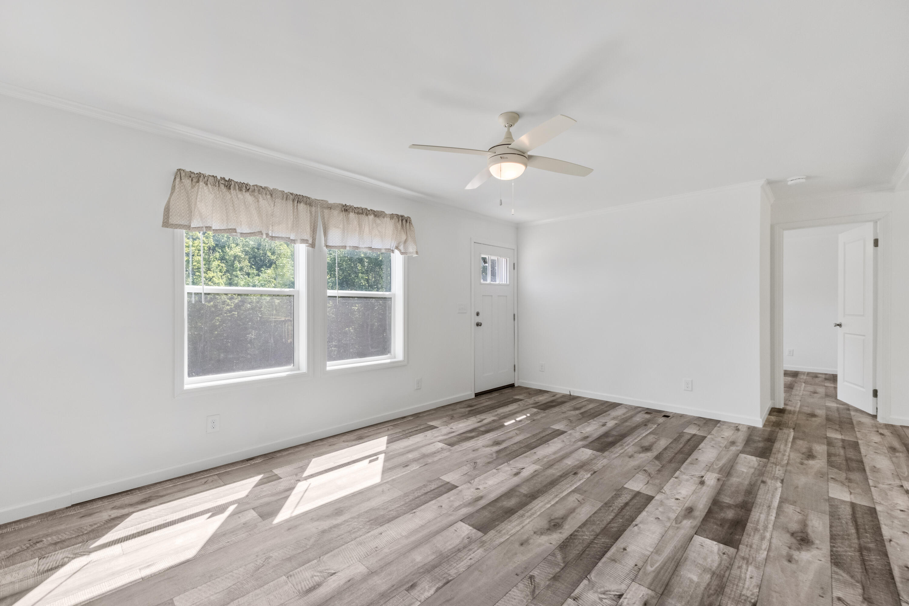 125 Feyler Road Union, ME 04862 - Photo 12 of 35 Living room