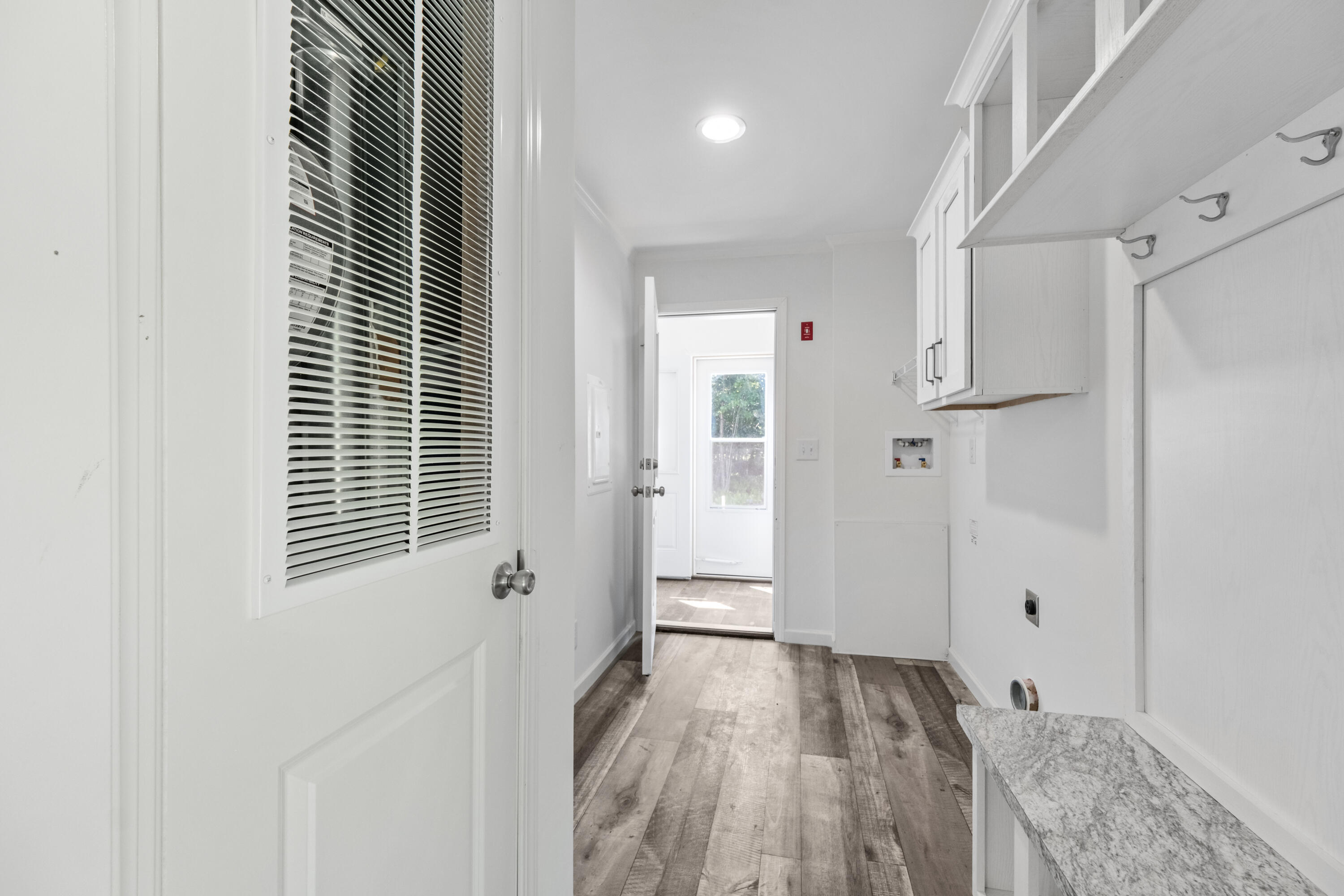 125 Feyler Road Union, ME 04862 - Photo 4 of 35 Entry/laundry