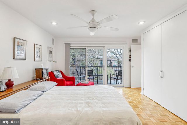 $655,000 | 32 St James Court, Philadelphia, PA 19106