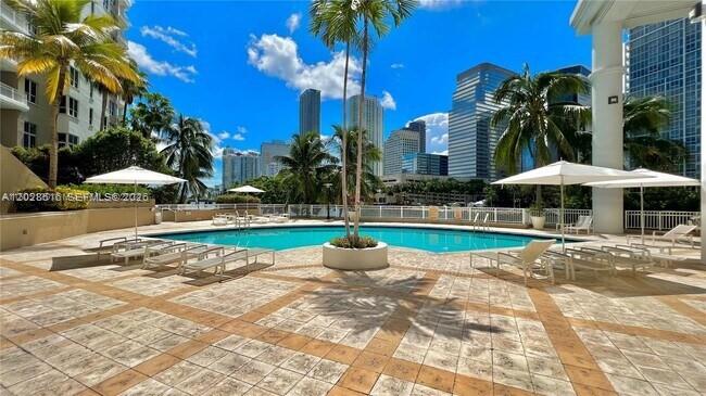 801 Brickell Key Boulevard, Unit 906 Miami, FL 33131 - Photo 17 of 29