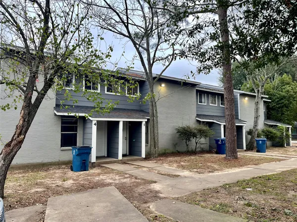 $950 | 702 Hargest Street, Unit 5, Prairie View, TX 77445