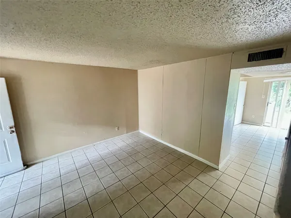 $950 | 702 Hargest Street, Unit 5, Prairie View, TX 77445
