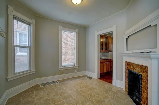 $2,175 | 1239 East Johnson Street, Madison, WI 53703