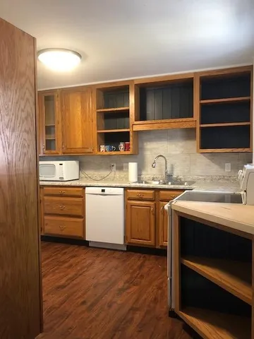 $2,175 | 1239 East Johnson Street, Madison, WI 53703