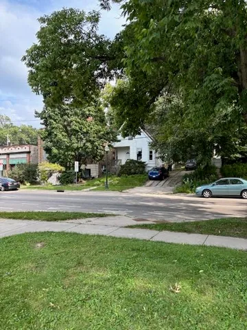 $2,175 | 1239 East Johnson Street, Madison, WI 53703