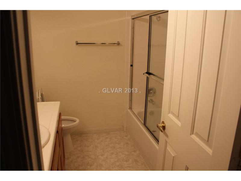 3643 South Riley Street Las Vegas, NV 89147 - Photo 11 of 16 Bathroom.