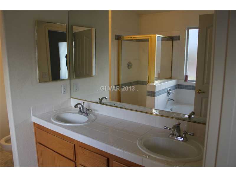 3643 South Riley Street Las Vegas, NV 89147 - Photo 8 of 16 Master Bath/Spa.