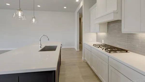 $549,900 | 175 Hillside Park, San Antonio, TX 78253