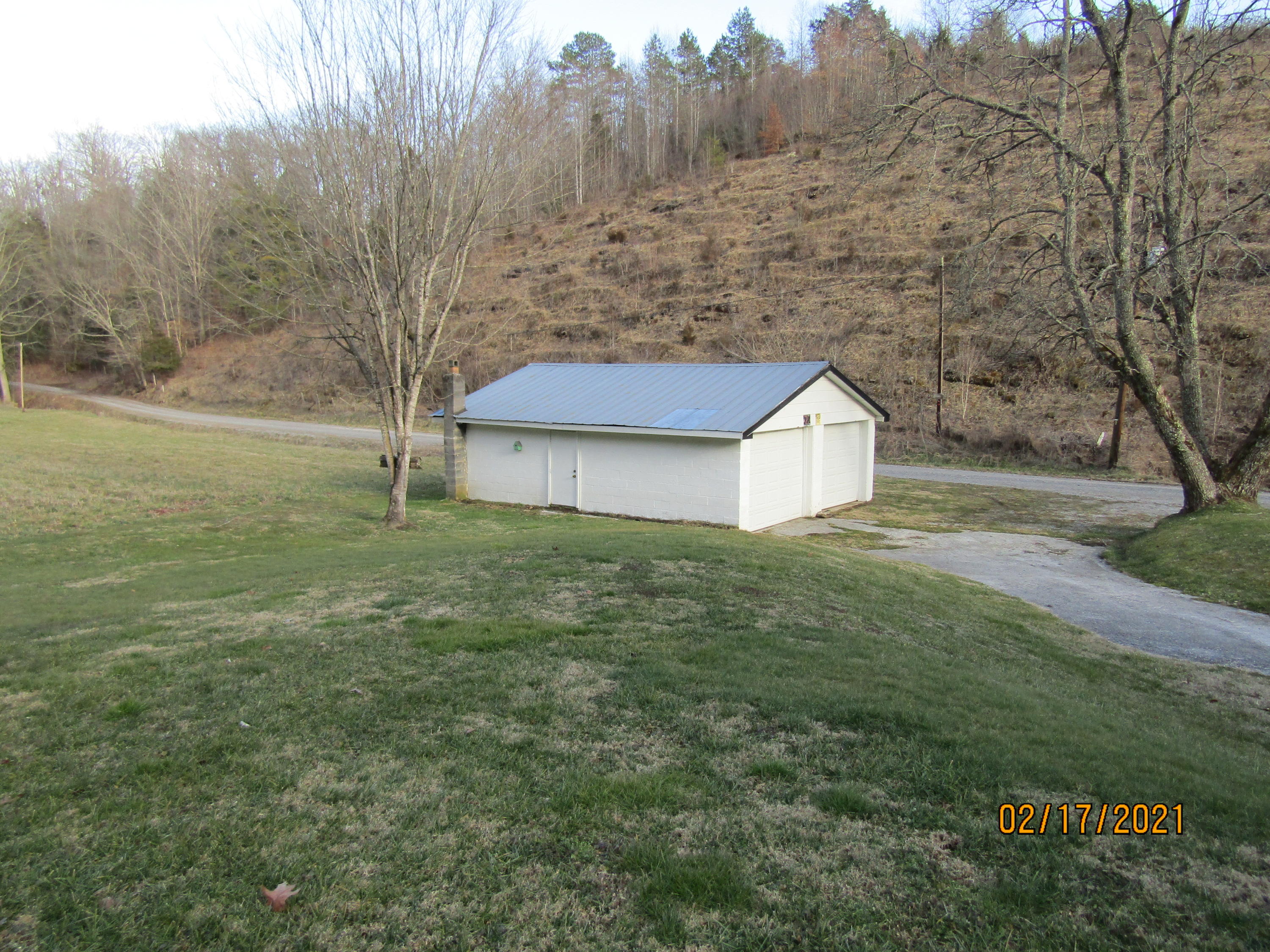 2189 Little Valley Road Tazewell, TN 37879 - Photo 17 of 21 IMG_1923