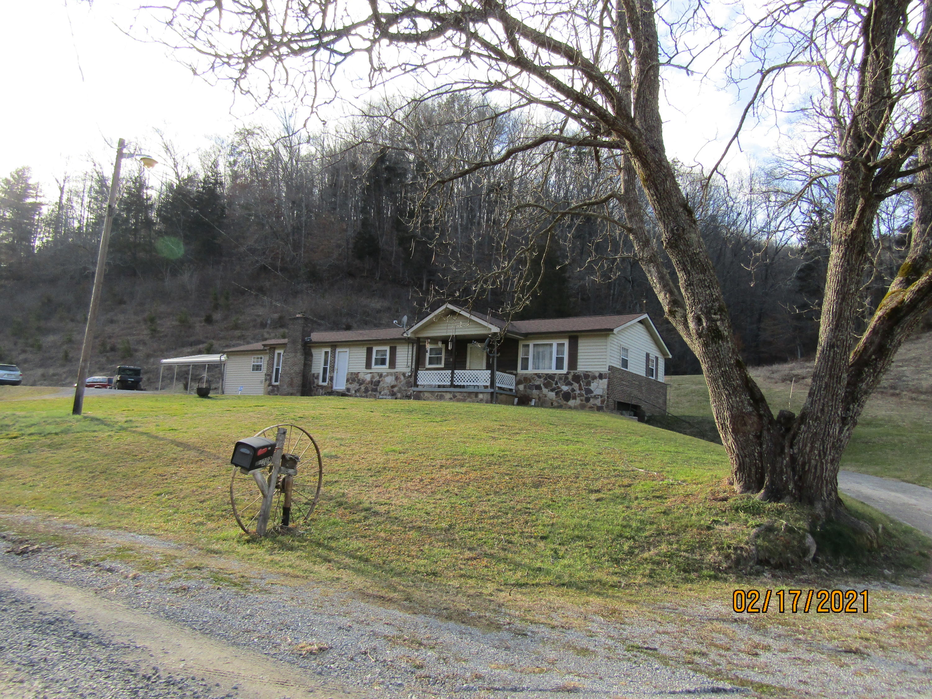 2189 Little Valley Road Tazewell, TN 37879 - Photo 19 of 21 IMG_1936