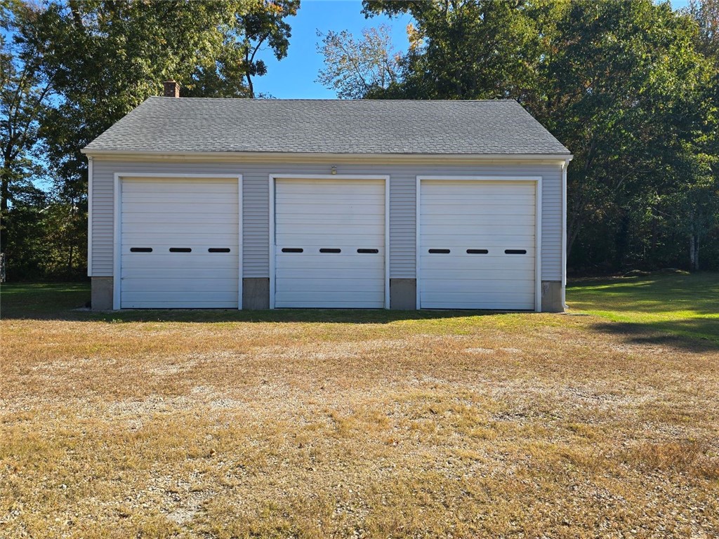 426 South County Trail Exeter, RI 02822 - Photo 22 of 31