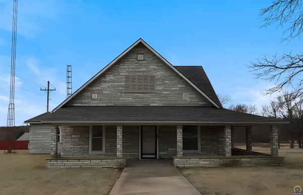 $103,000 | 501 East 3rd Avenue, Eskridge, KS 66423