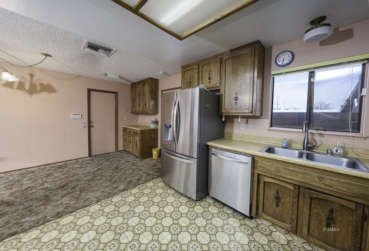 219 West Church Avenue Ridgecrest, CA 93555 - Photo 10 of 46