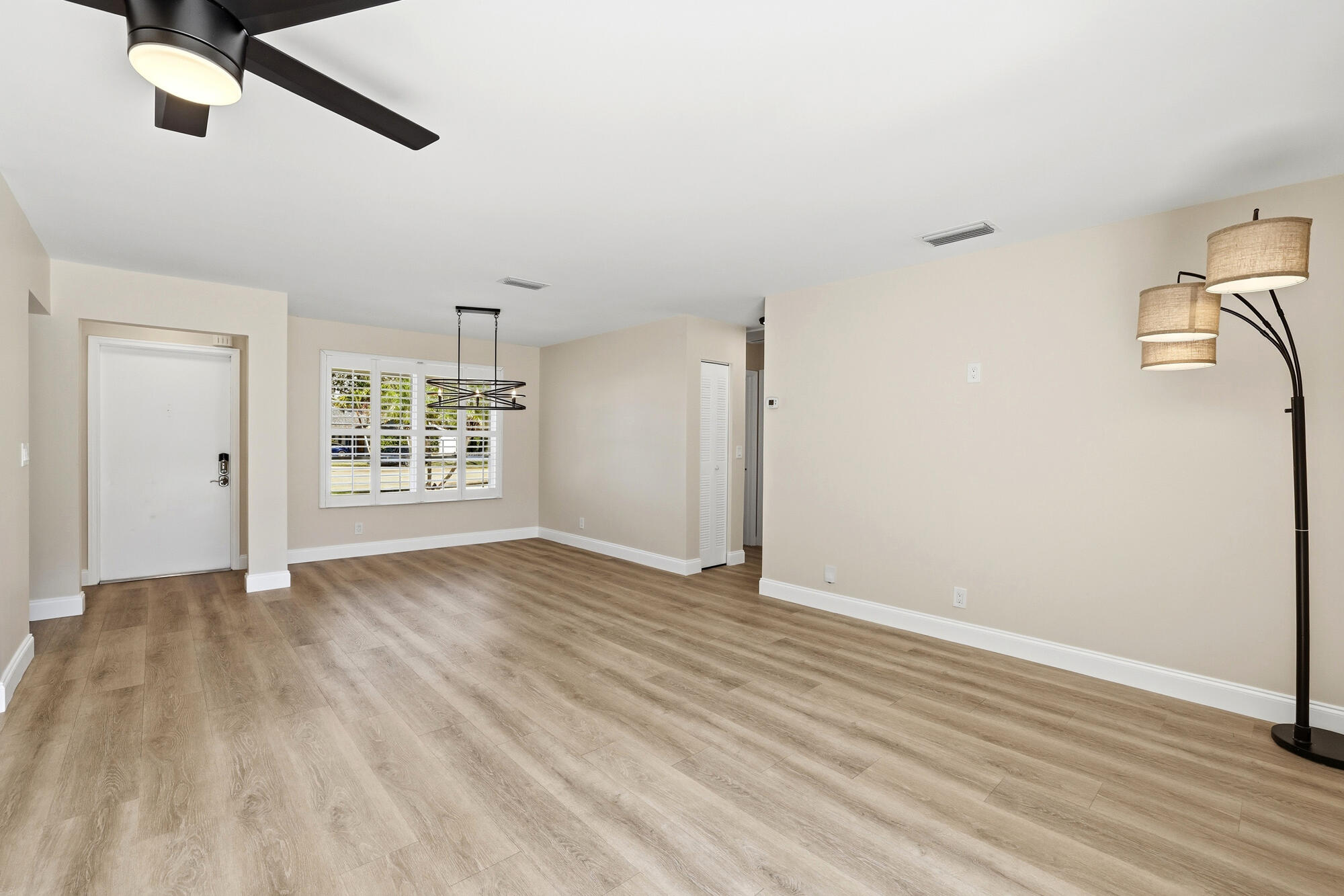 9774 Lancaster Place Boca Raton, FL 33434 - Photo 8 of 27 8_0h8a4502