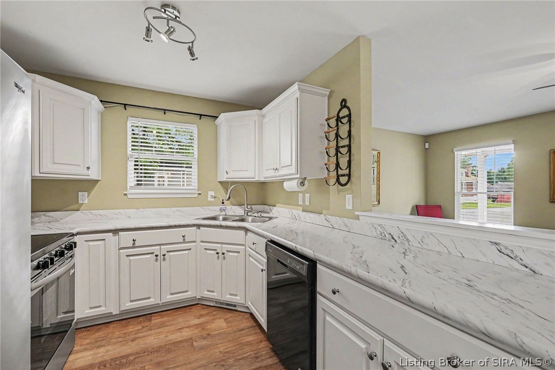 2225 East Spring Street New Albany, IN 47150 - Photo 4 of 27