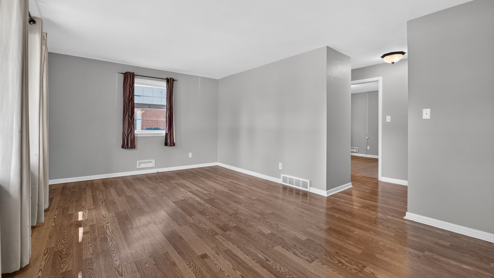 919 Vale Street Bloomington, IL 61701 - Photo 7 of 40