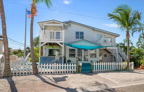$980,000 | 115 99th Avenue, Treasure Island, FL 33706