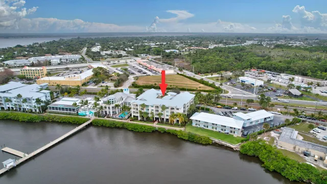 $4,750 | 975 Northwest Flagler Avenue, Unit 207, Stuart, FL 34994