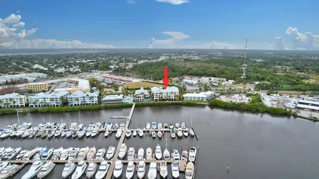 $4,750 | 975 Northwest Flagler Avenue, Unit 207, Stuart, FL 34994