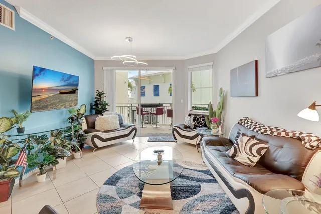 $4,750 | 975 Northwest Flagler Avenue, Unit 207, Stuart, FL 34994