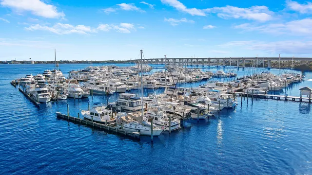 $4,750 | 975 Northwest Flagler Avenue, Unit 207, Stuart, FL 34994