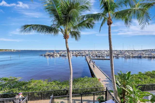 $4,750 | 975 Northwest Flagler Avenue, Unit 207, Stuart, FL 34994