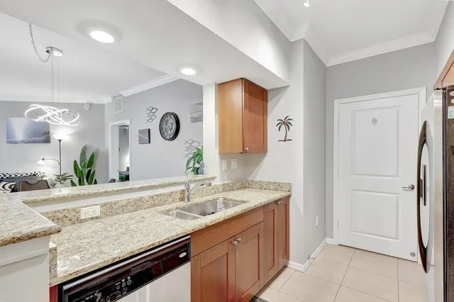 $4,750 | 975 Northwest Flagler Avenue, Unit 207, Stuart, FL 34994