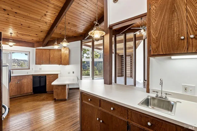 $1,699,000 | 16 Burning Tree Drive, Novato, CA 94949