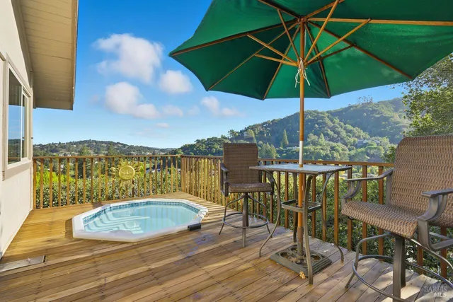 $1,699,000 | 16 Burning Tree Drive, Novato, CA 94949
