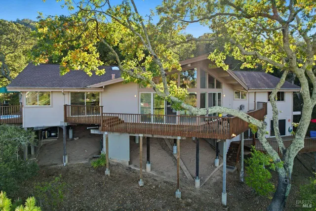 $1,699,000 | 16 Burning Tree Drive, Novato, CA 94949